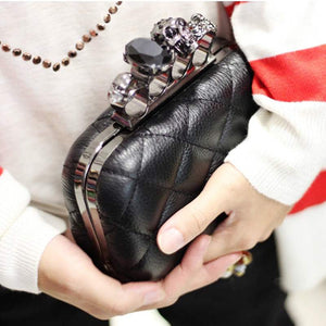 Skull ring purse